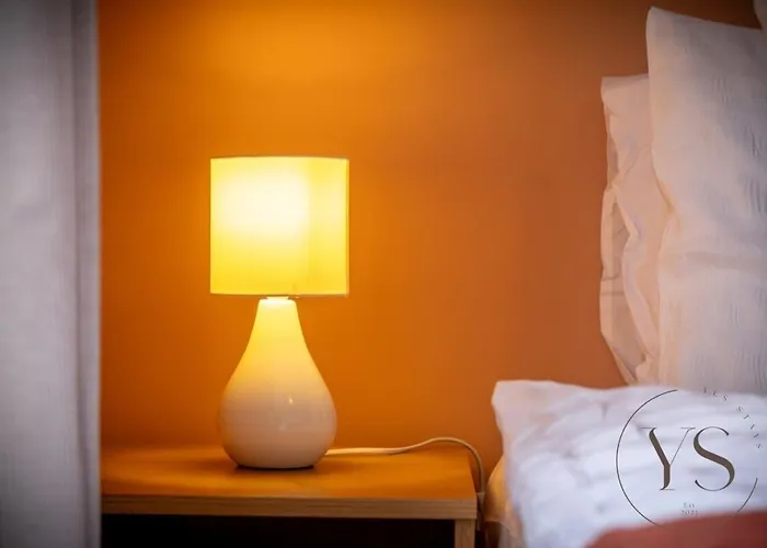Sienna Longton Studio 2C - Wi-Fi, Alton Towers, Netflix