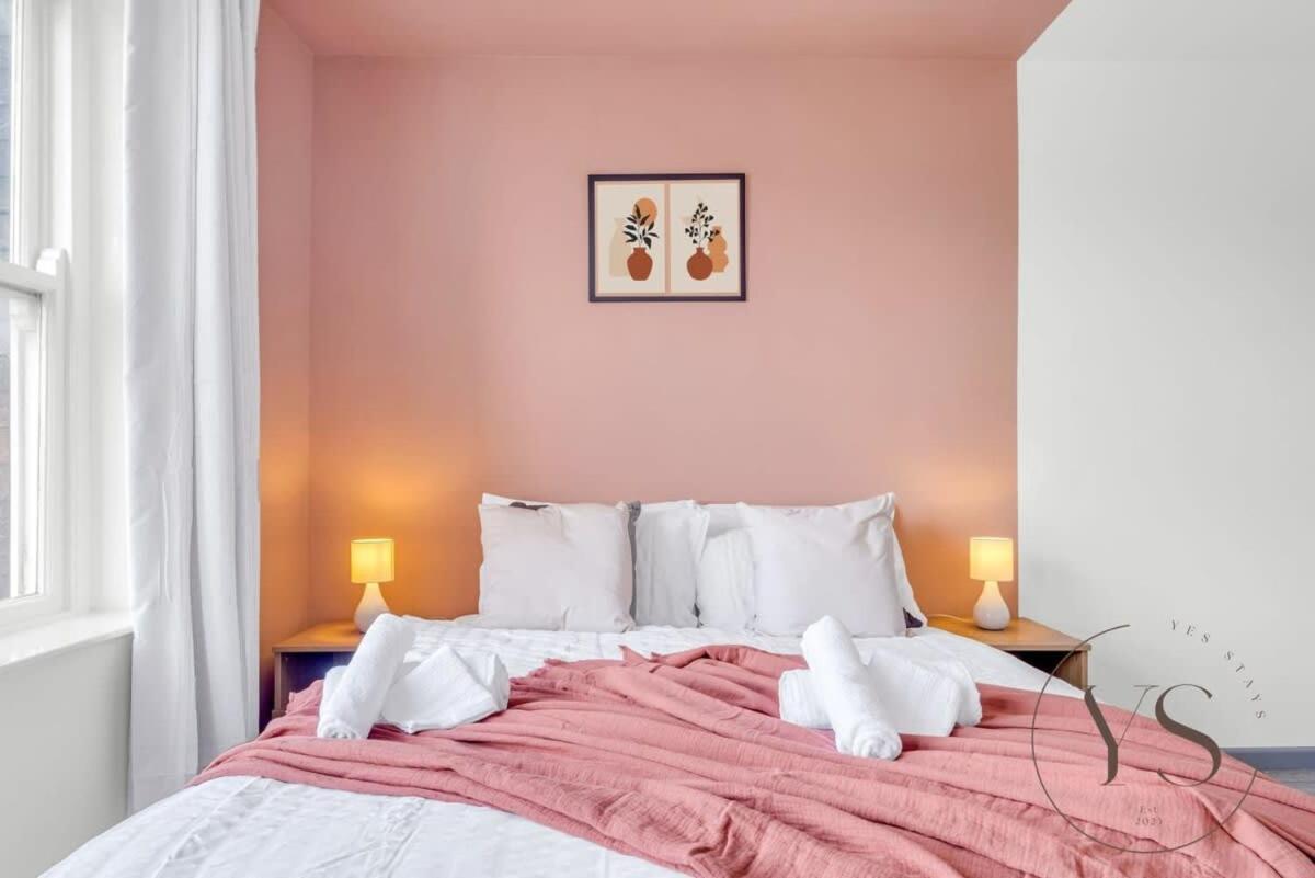 Sienna Longton 2c - Wi-fi, Alton Towers, Netflix Apartment *